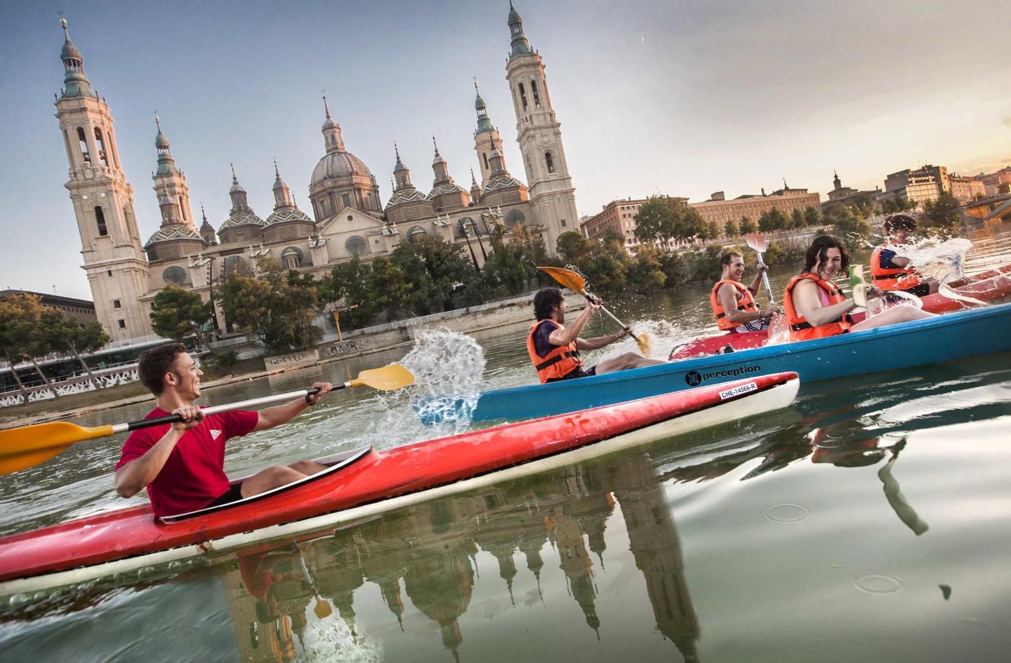Piso Para 4 Con 2 Parking En Casco Historico De Zaragoza 2 Noches Minimo Luaran gambar