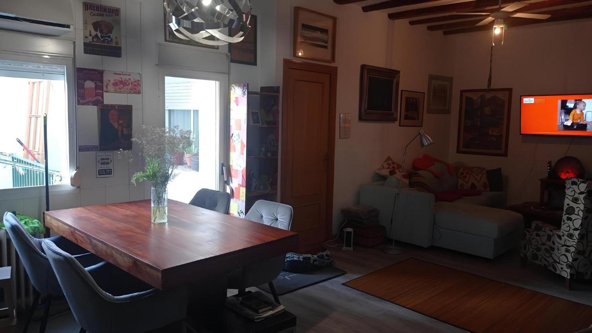 Piso Para 4 Con 2 Parking En Casco Historico De Zaragoza 2 Noches Minimo Luaran gambar