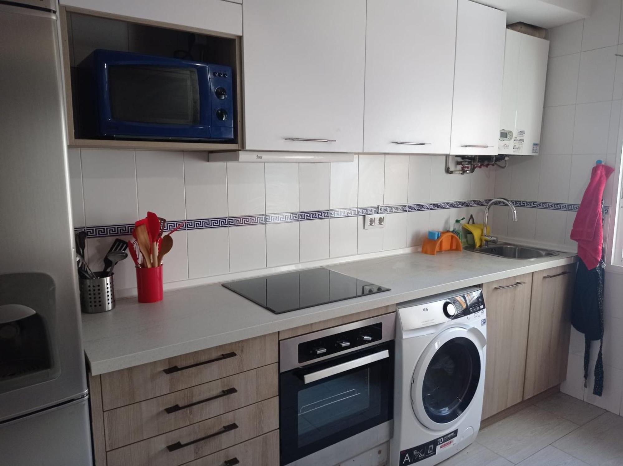 Piso Para 4 Con 2 Parking En Casco Historico De Zaragoza 2 Noches Minimo Luaran gambar